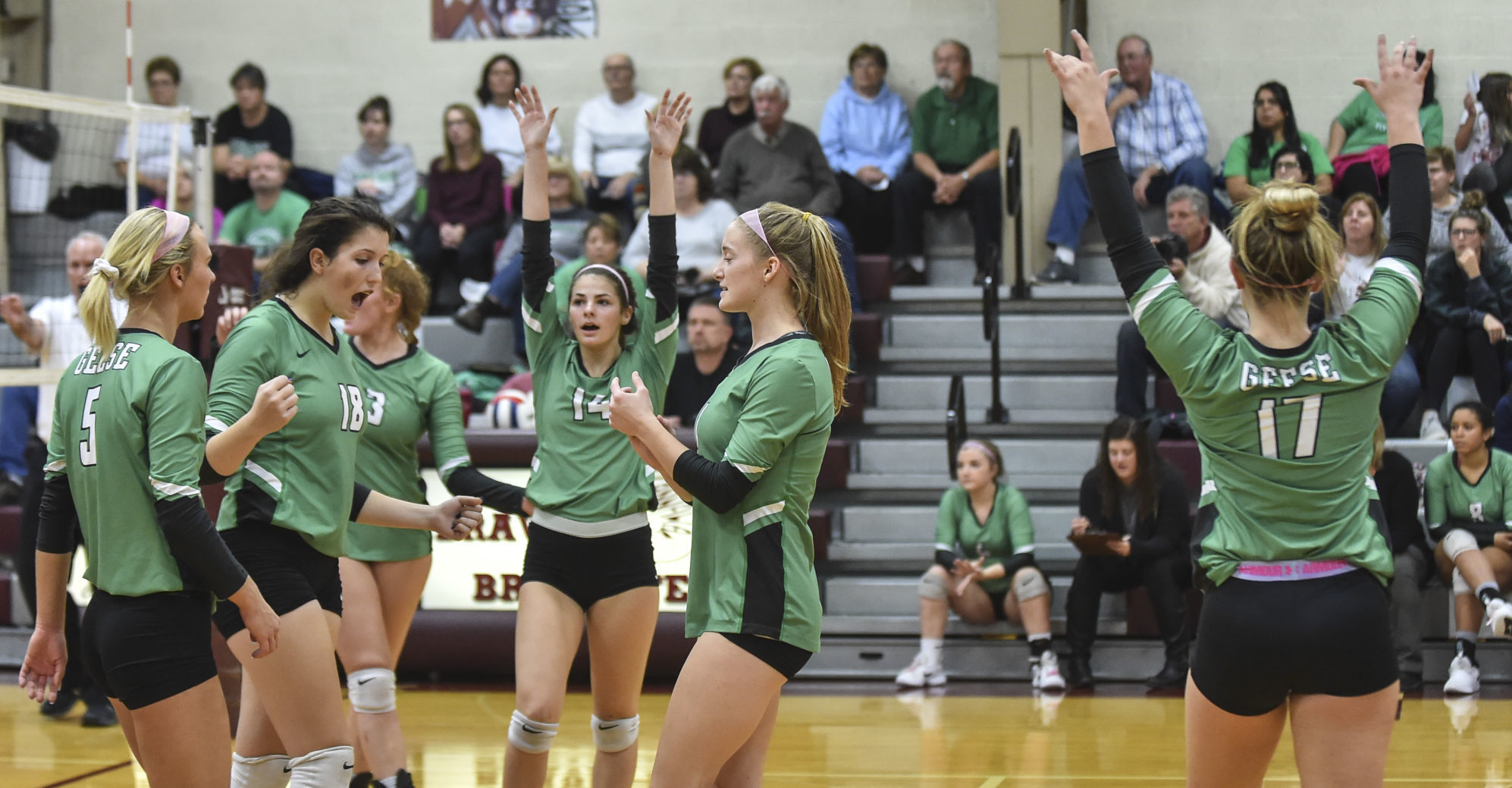 101518-wethersfield-annawan-vb--15a.jpg